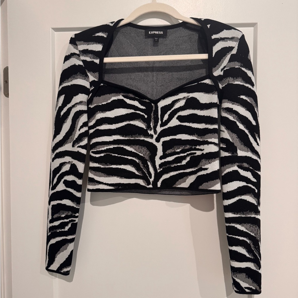 Express Black and White Cropped Knit Top
